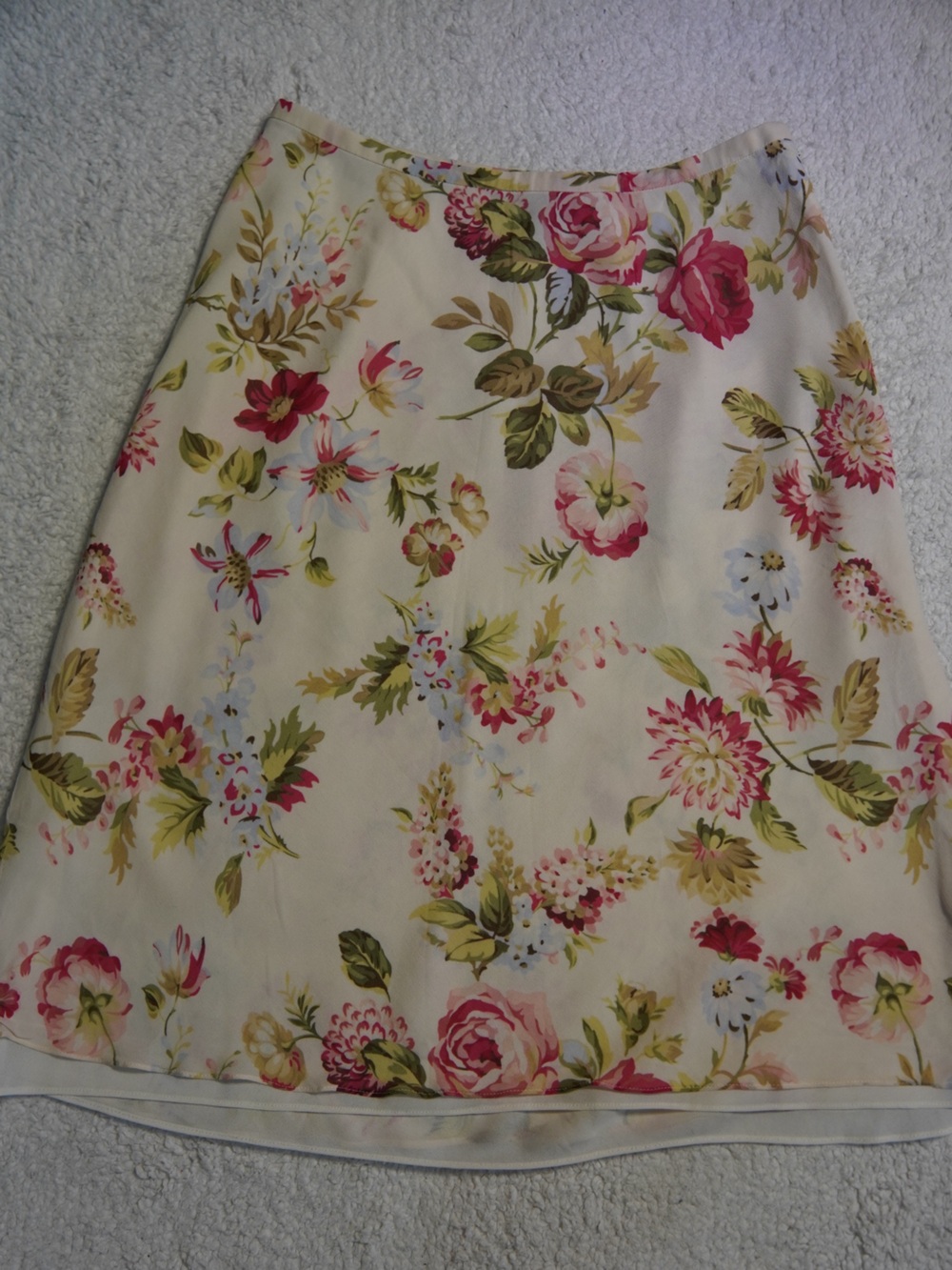 Ann Taylor 100% silk Floral A-Line Skirt Size 2 Cream Pink Cottagecore Vintage